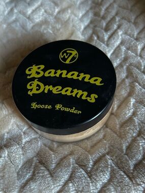 W7 Banana Dreams Loose Powder
